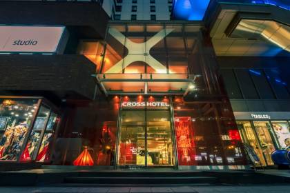 Cross Hotel Exterior