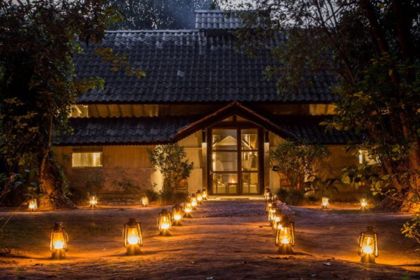 Tiger Tops Tharu Lodge Exterior